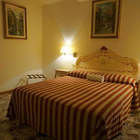 Rialto Experience Hotel Venesia Bagian luar foto