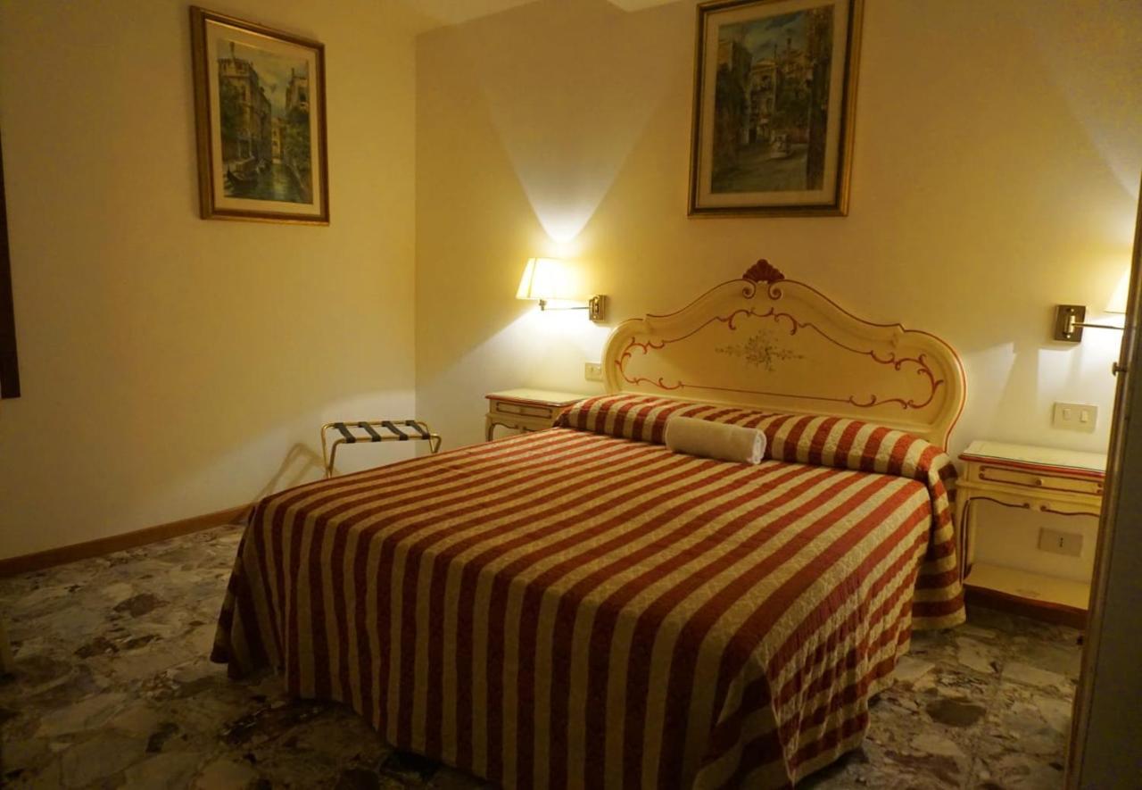 Rialto Experience Hotel Venesia Bagian luar foto
